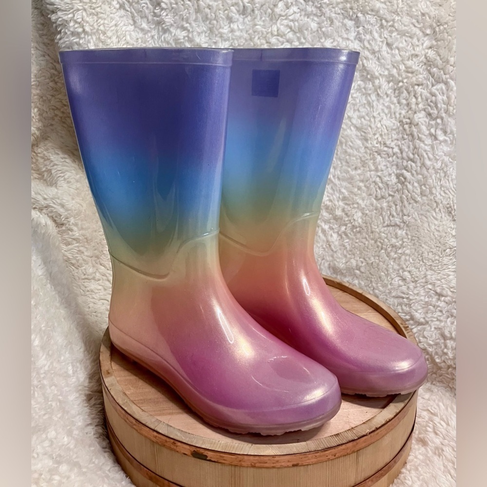 Cat & Jack Target kids Girls Pastel Okbre Rainbow Winter Rain Boots Size 6